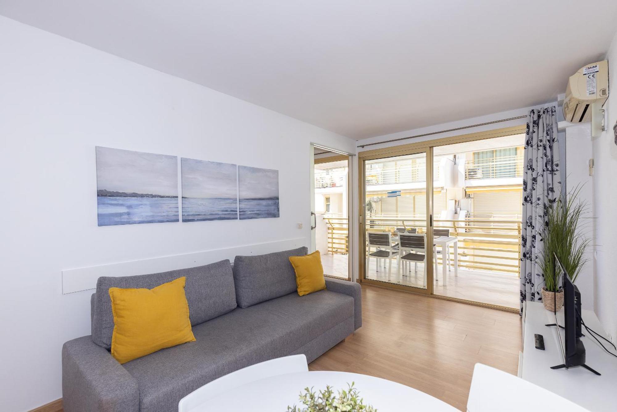 Uhc Novelty Apartments Salou Exterior foto